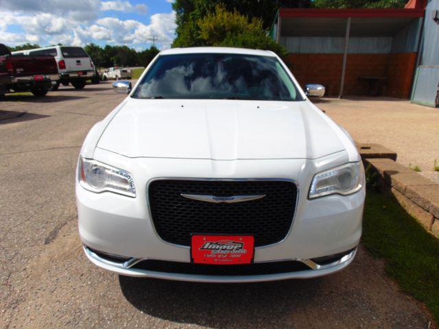 Photo of 2016 Bright White Clearcoat Chrysler 300