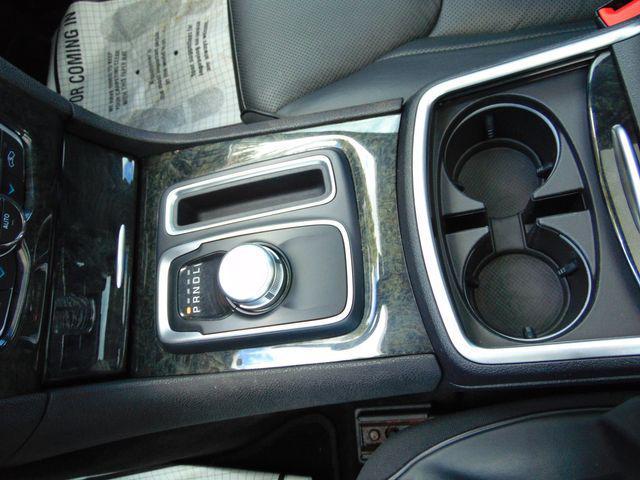Photo of 2016 Bright White Clearcoat Chrysler 300