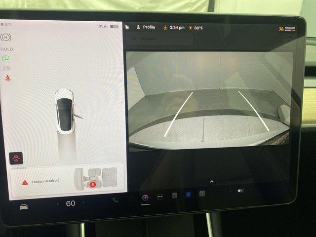Photo of 2019 White Tesla Model 3
