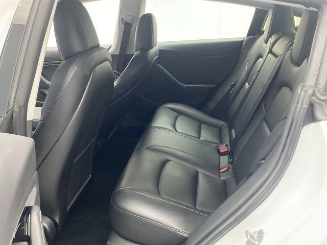 Photo of 2019 White Tesla Model 3