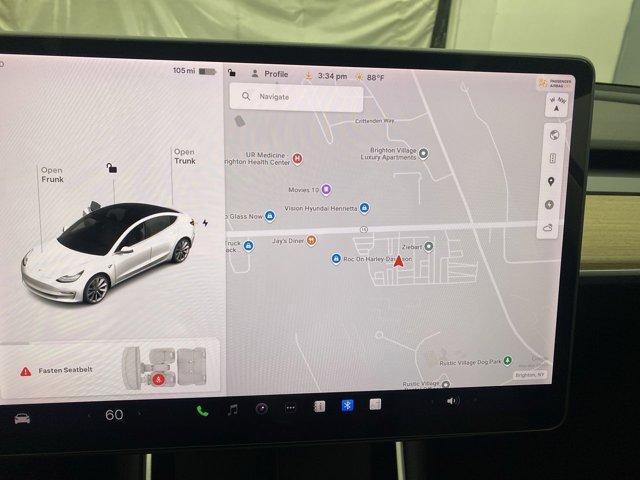 Photo of 2019 White Tesla Model 3