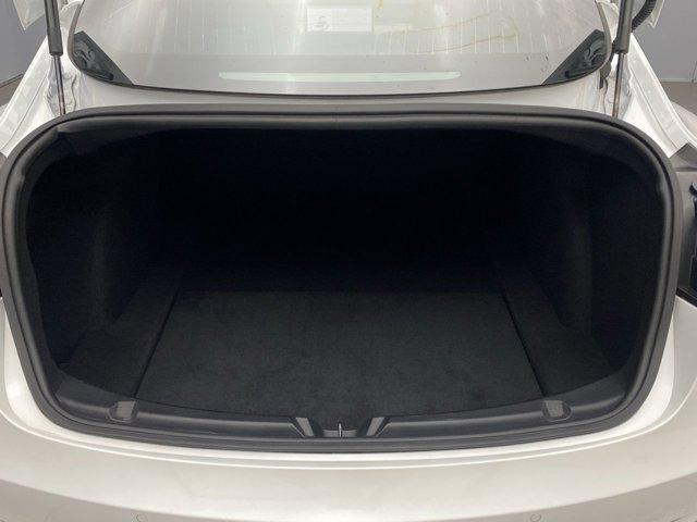Photo of 2019 White Tesla Model 3