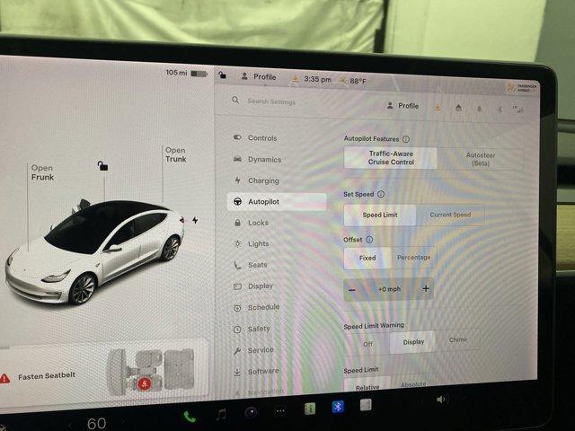 Photo of 2019 White Tesla Model 3