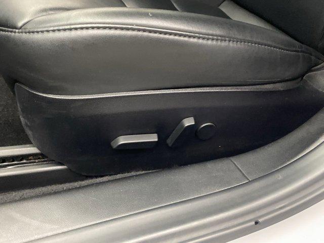 Photo of 2019 White Tesla Model 3