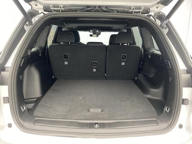 Photo of 2025 Silver Zynith Jeep Grand Cherokee