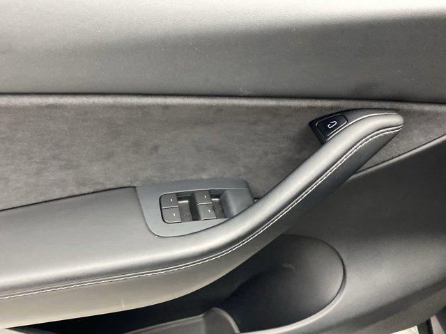 Photo of 2021 Gray Tesla Model Y