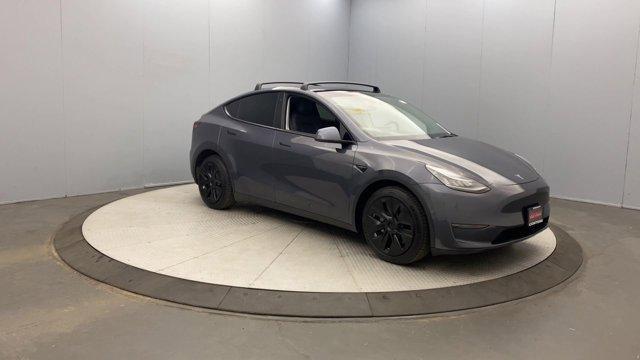 Photo of 2021 Gray Tesla Model Y