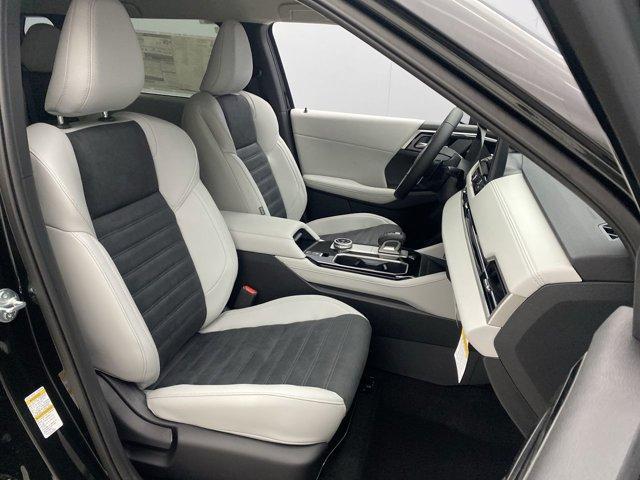 Photo of 2025 Black Mitsubishi Outlander