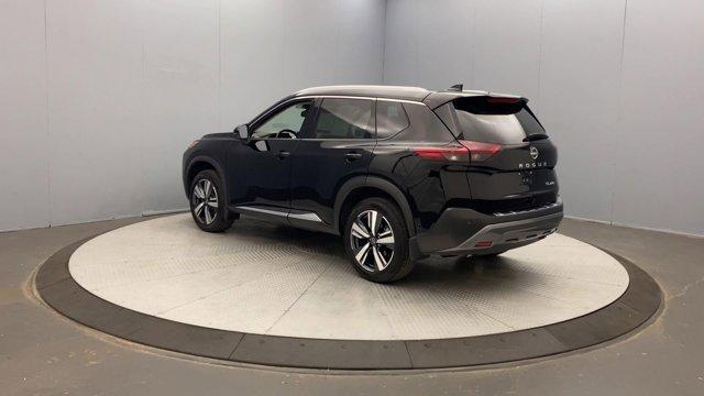 Photo of 2023 Black Nissan Rogue