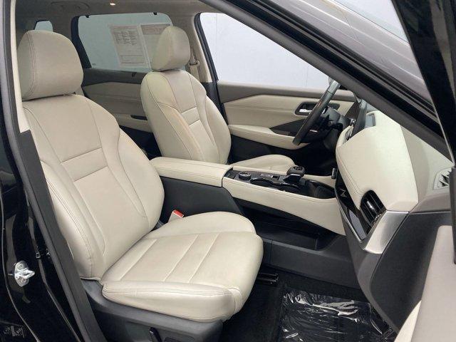 Photo of 2023 Black Nissan Rogue