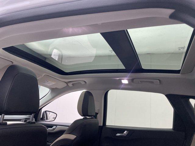 Photo of 2021 White Ford Escape
