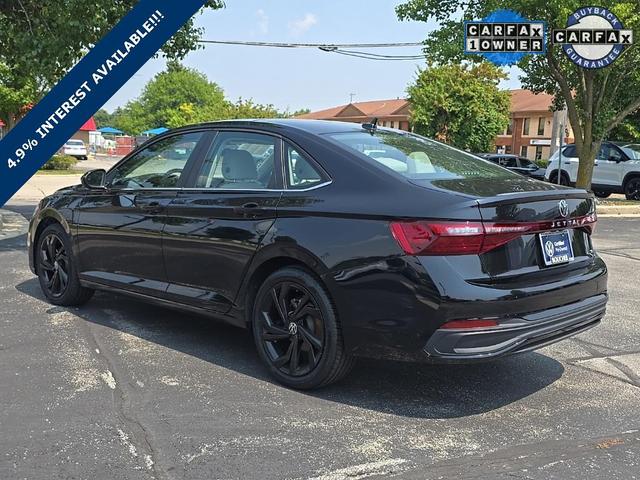 Photo of 2025 Deep Black Pearl Volkswagen Jetta