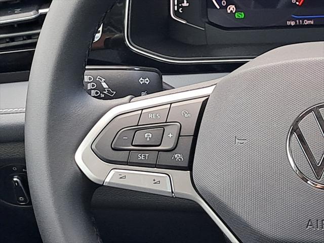 Photo of 2025 Opal White Pearl Volkswagen Jetta