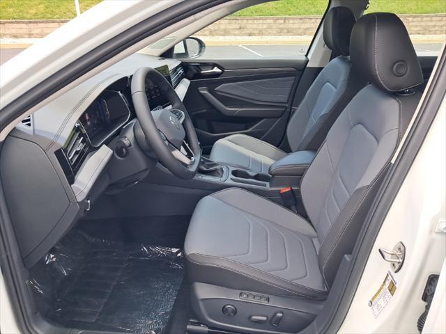 Photo of 2025 Opal White Pearl Volkswagen Jetta