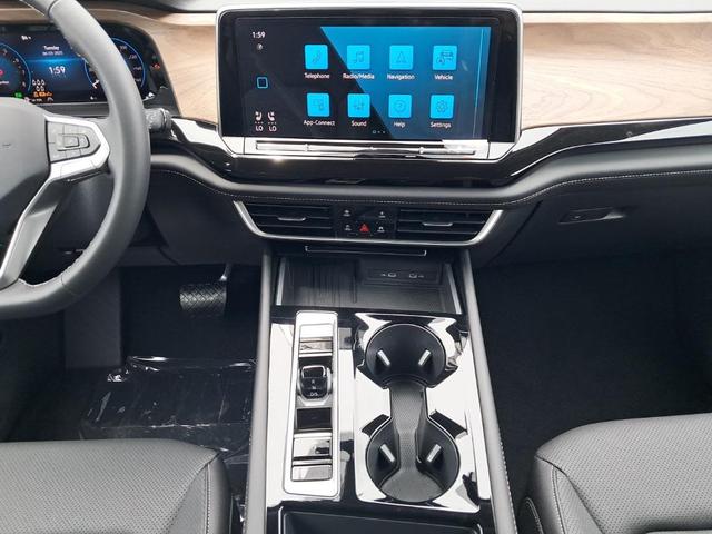 Photo of 2025 Gray Volkswagen Atlas