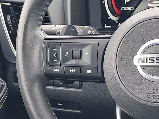 Photo of 2021 Super Black Nissan Rogue