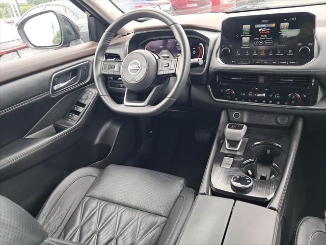 Photo of 2021 Super Black Nissan Rogue