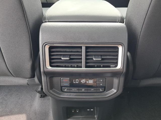 Photo of 2025 Pure Gray Volkswagen Atlas