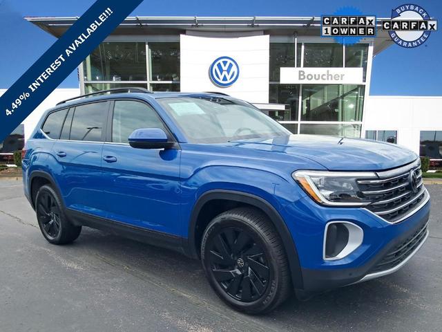 Photo of 2025 Mountain Lake Blue Metallic Volkswagen Atlas