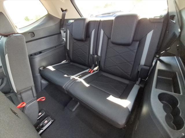 Photo of 2025 Pure White Volkswagen Atlas