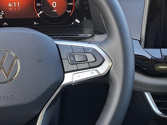 Photo of 2025 Pure White Volkswagen Atlas