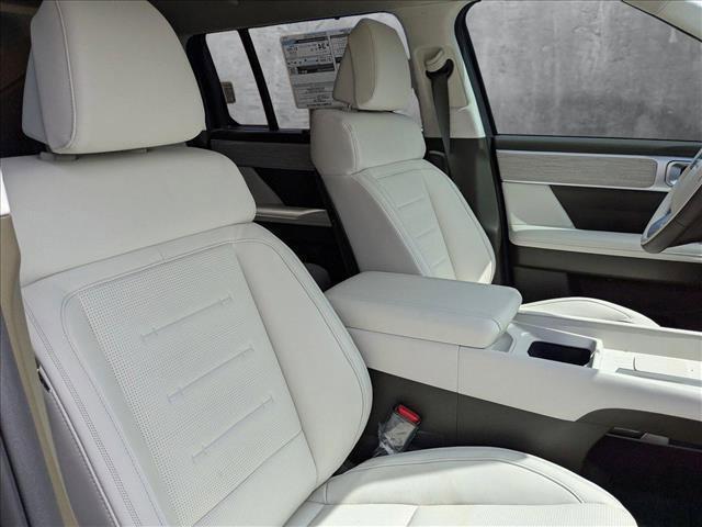 Photo of 2025 Ecotronic Gray Hyundai SANTA FE HEV