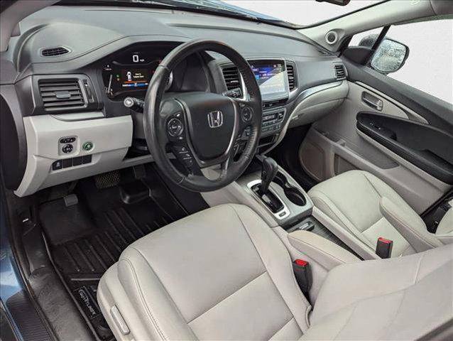 Photo of 2018 Obsidian Blue Pearl Honda Pilot