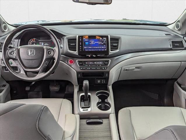 Photo of 2018 Obsidian Blue Pearl Honda Pilot