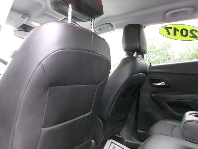 Photo of 2017 White Chevrolet Trax