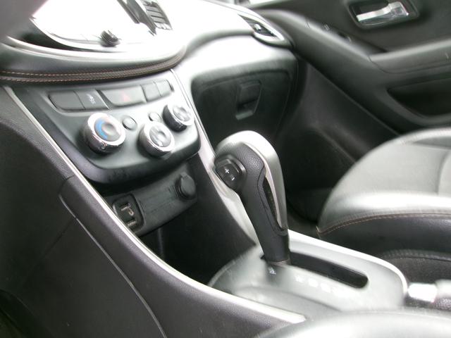 Photo of 2017 White Chevrolet Trax