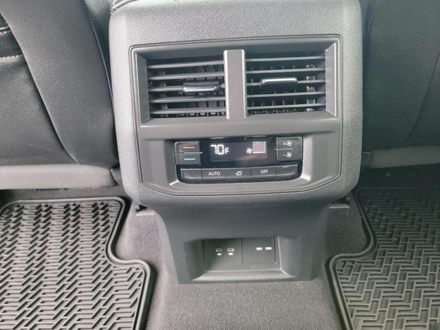 Photo of 2021 Pyrite Silver Metallic Volkswagen Atlas