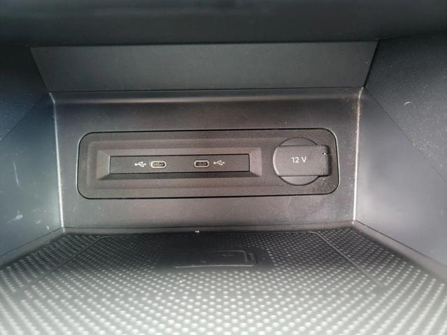 Photo of 2021 Pyrite Silver Metallic Volkswagen Atlas