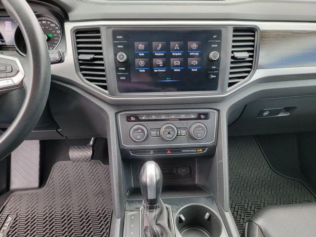 Photo of 2021 Pyrite Silver Metallic Volkswagen Atlas