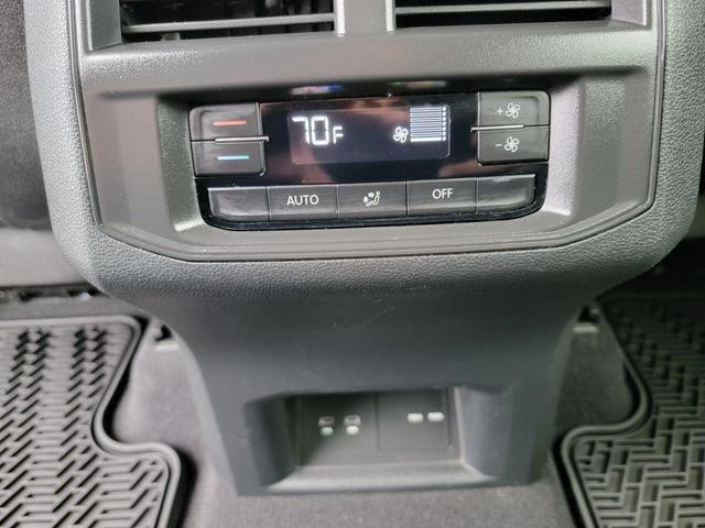 Photo of 2021 Pyrite Silver Metallic Volkswagen Atlas