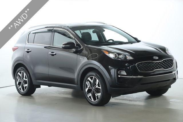Photo of 2020 Black Cherry Pearl Kia Sportage