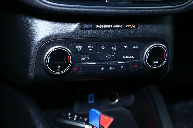 Photo of 2020 Black Metallic Ford Escape
