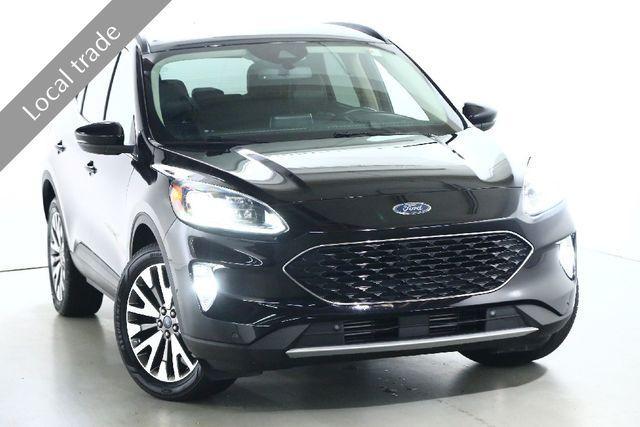 Photo of 2020 Black Metallic Ford Escape