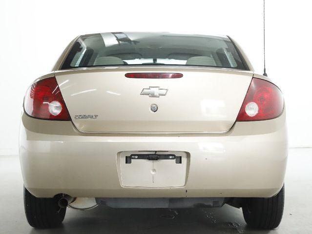 Photo of 2005 Sandstone Metallic Chevrolet Cobalt