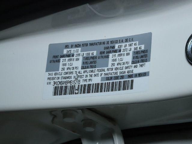 Photo of 2023 Snowflake White Pearl Mazda CX-30