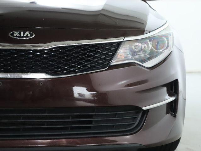 Photo of 2018 Sangria Red Kia Optima