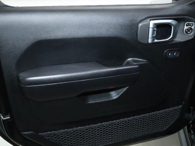Photo of 2018 Black Clearcoat Jeep Wrangler