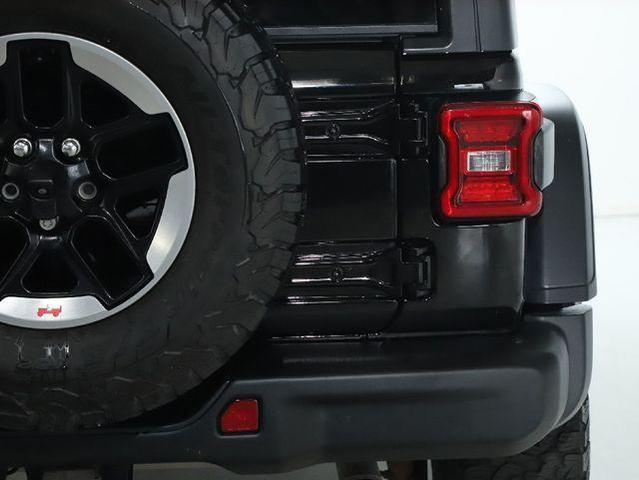 Photo of 2018 Black Clearcoat Jeep Wrangler