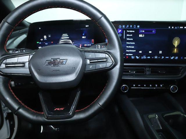 Photo of 2024 Iridescent Pearl Tricoat Chevrolet Equinox EV