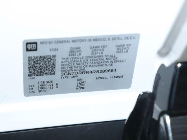 Photo of 2024 Iridescent Pearl Tricoat Chevrolet Equinox EV