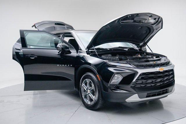 Photo of 2023 Black Chevrolet Blazer
