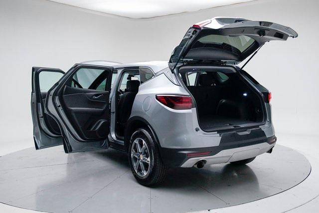 Photo of 2025 Sterling Gray Metallic Chevrolet Blazer