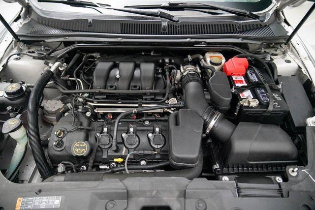 Photo of 2019 INGOT SILVER Ford Taurus
