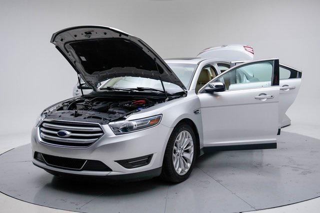 Photo of 2019 INGOT SILVER Ford Taurus