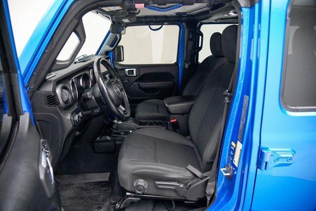 Photo of 2022 Hydro Blue Pearl Coat Jeep Wrangler Unlimited
