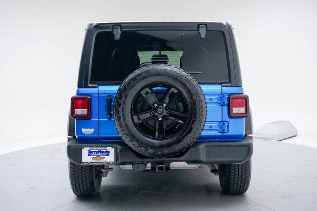 Photo of 2022 Hydro Blue Pearl Coat Jeep Wrangler Unlimited